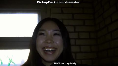 39043