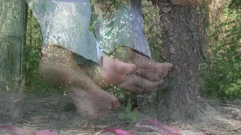 43943